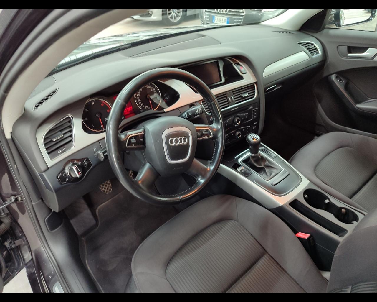 AUDI A4 4ª serie - A4 Avant 2.0 TDI 120 CV Ambiente