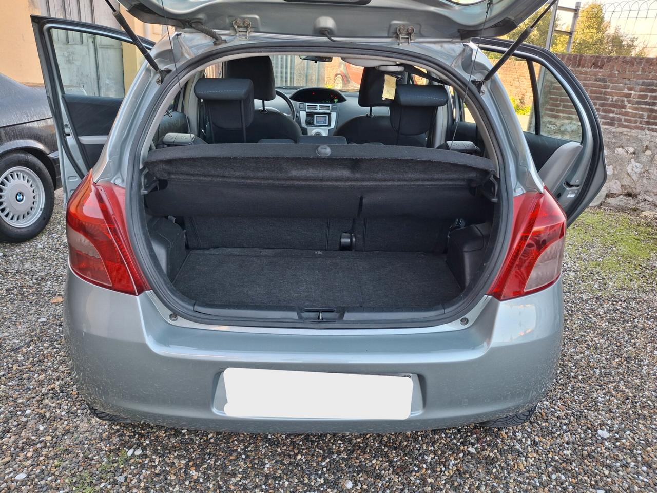 Toyota Yaris 1.0 5 porte