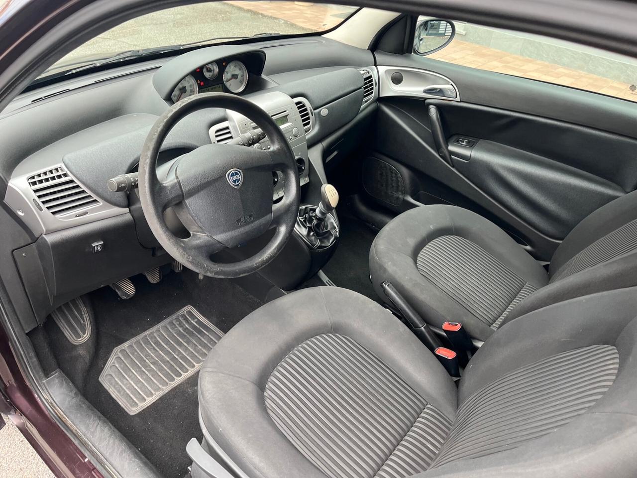 Lancia Ypsilon 1.4 Argento Ecochic GPL