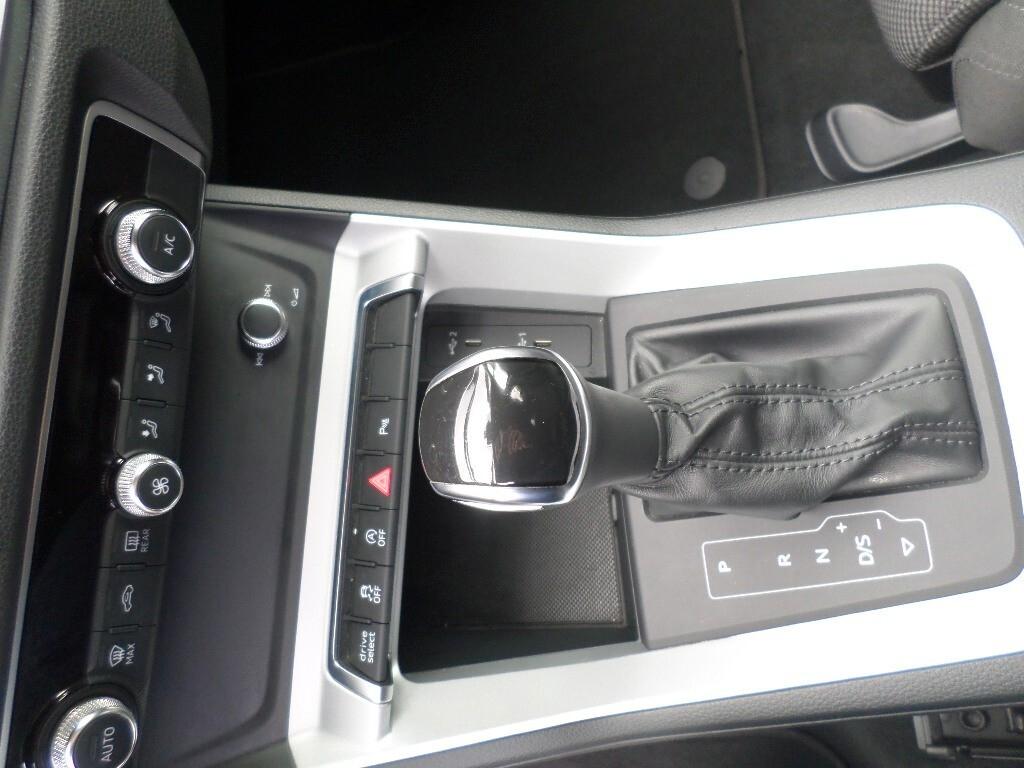 Audi Q3 SPB 35 TFSI S line edition