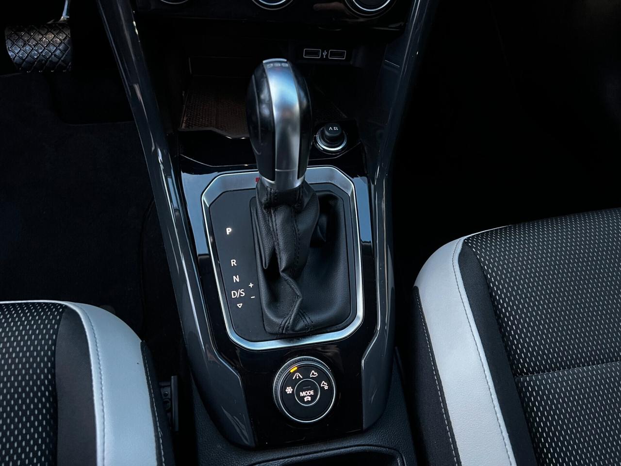 Volkswagen T-Roc 2.0 TDI 150 CV DSG 4MOTION-FULL