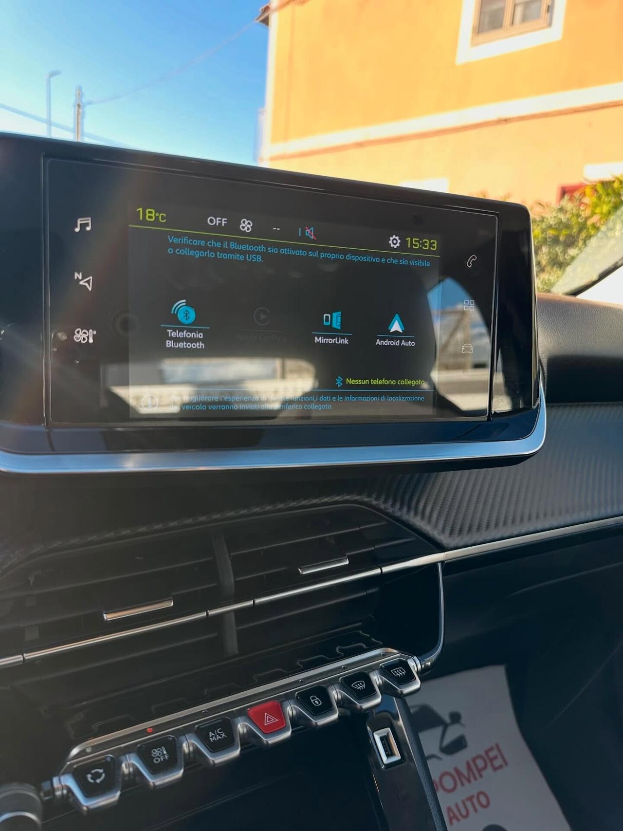 Peugeot 208 motore elettrico 136 CV 5 porte GT