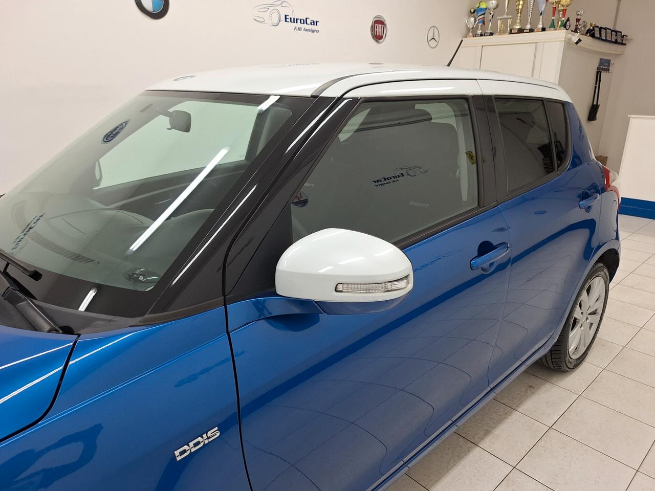 Suzuki Swift 1.3 DDiS 75cv B-Top Bi-Color
