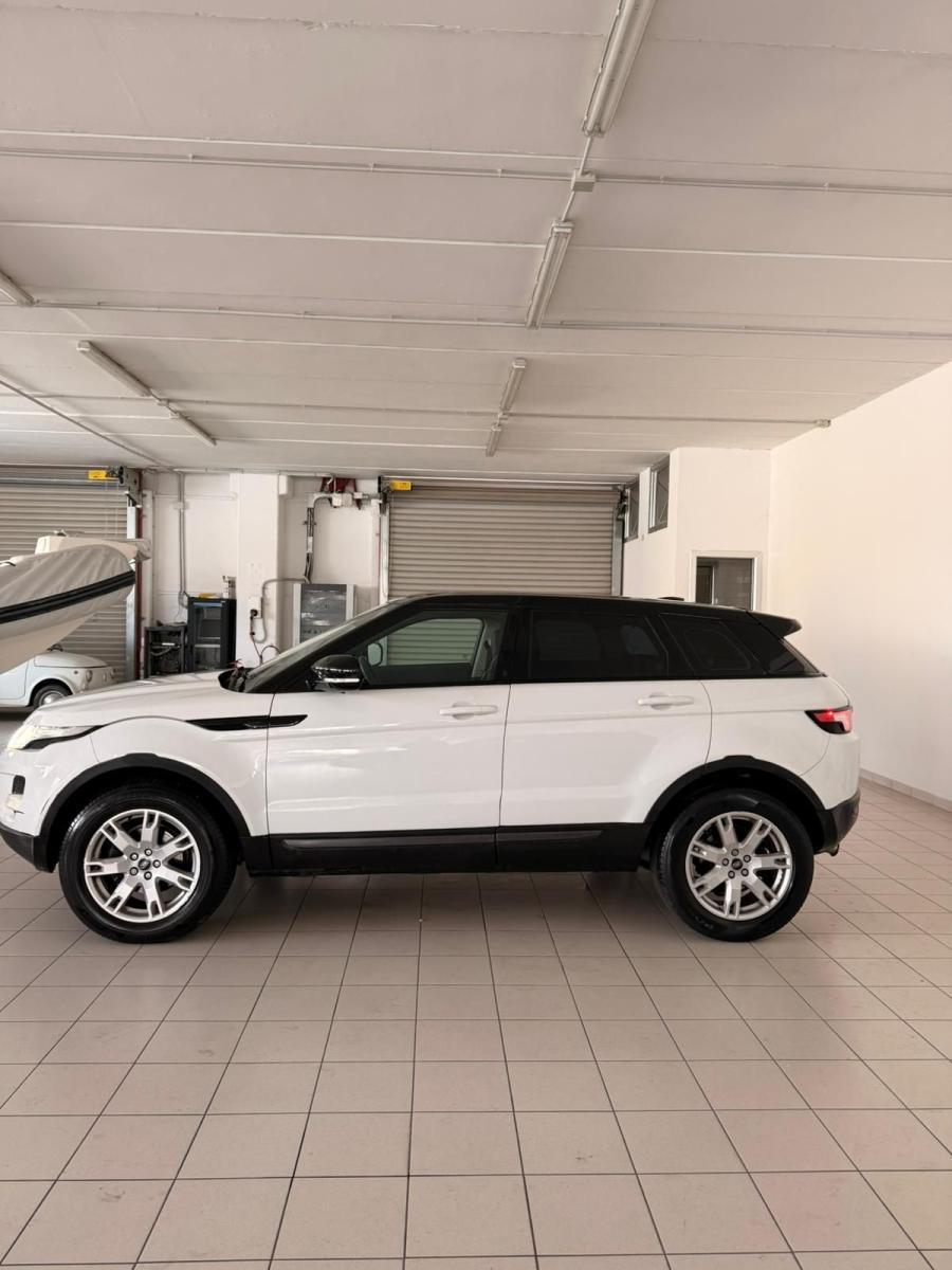 LAND ROVER - Range Rover Evoque - 2.2 TD4 5p. Pure Tech Pack Launch Edition