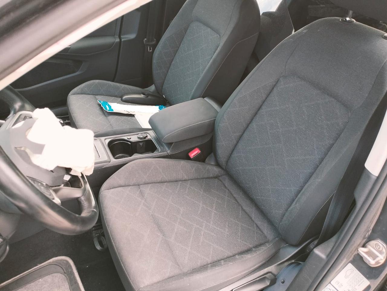 Volkswagen Golf VIII 2.0 TDI - SINISTRATA -