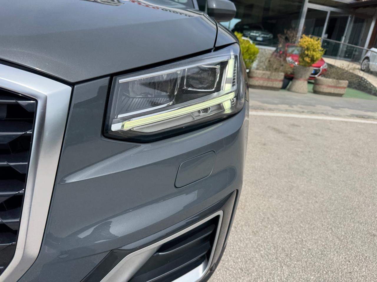 Audi Q2 30 TDI S tronic Identity Black