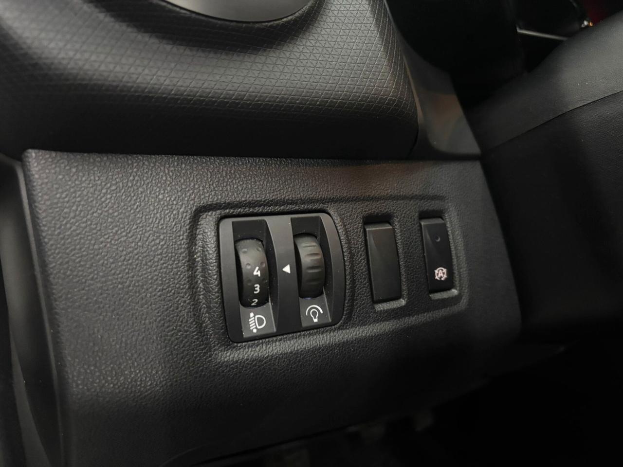 Renault Clio 0.9 TCe 12V 90CV Start&Stop 5 porte Energy Duel2