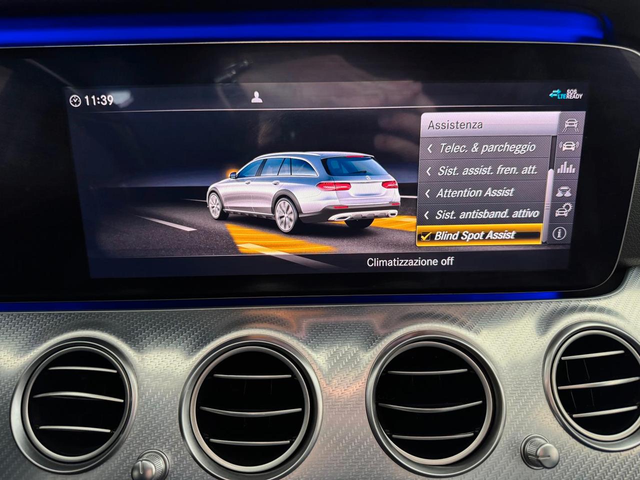 Mercedes E 220 D Premium Plus SW All-Terrain Head-Up Full