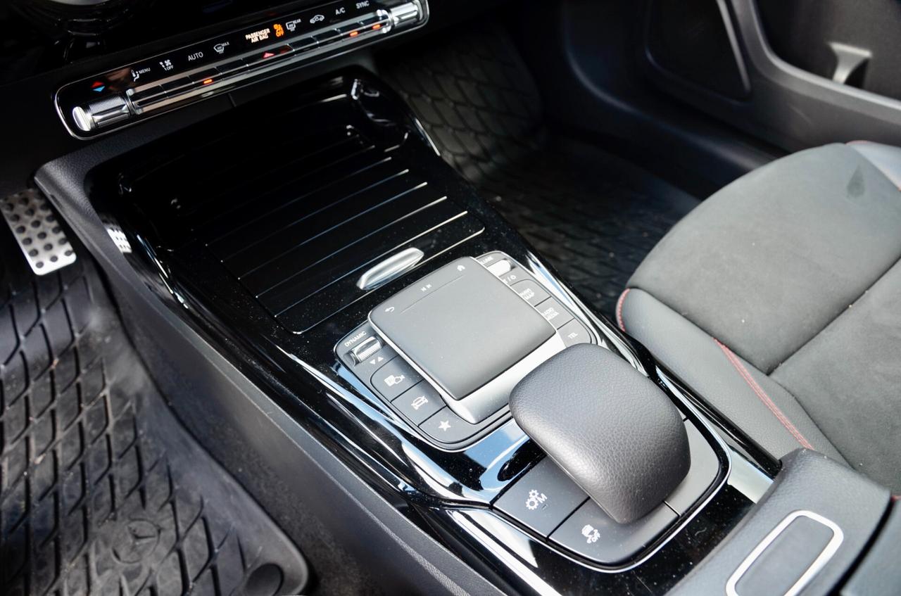 MERCEDES-BENZ A 35 AMG 4MATIC 306cv AUTO, UNICOPROP, SERVICE MERCEDES, UFF ITALIANA, EURO 6D, RETROCAMERA, FARI LED, PERMUTE