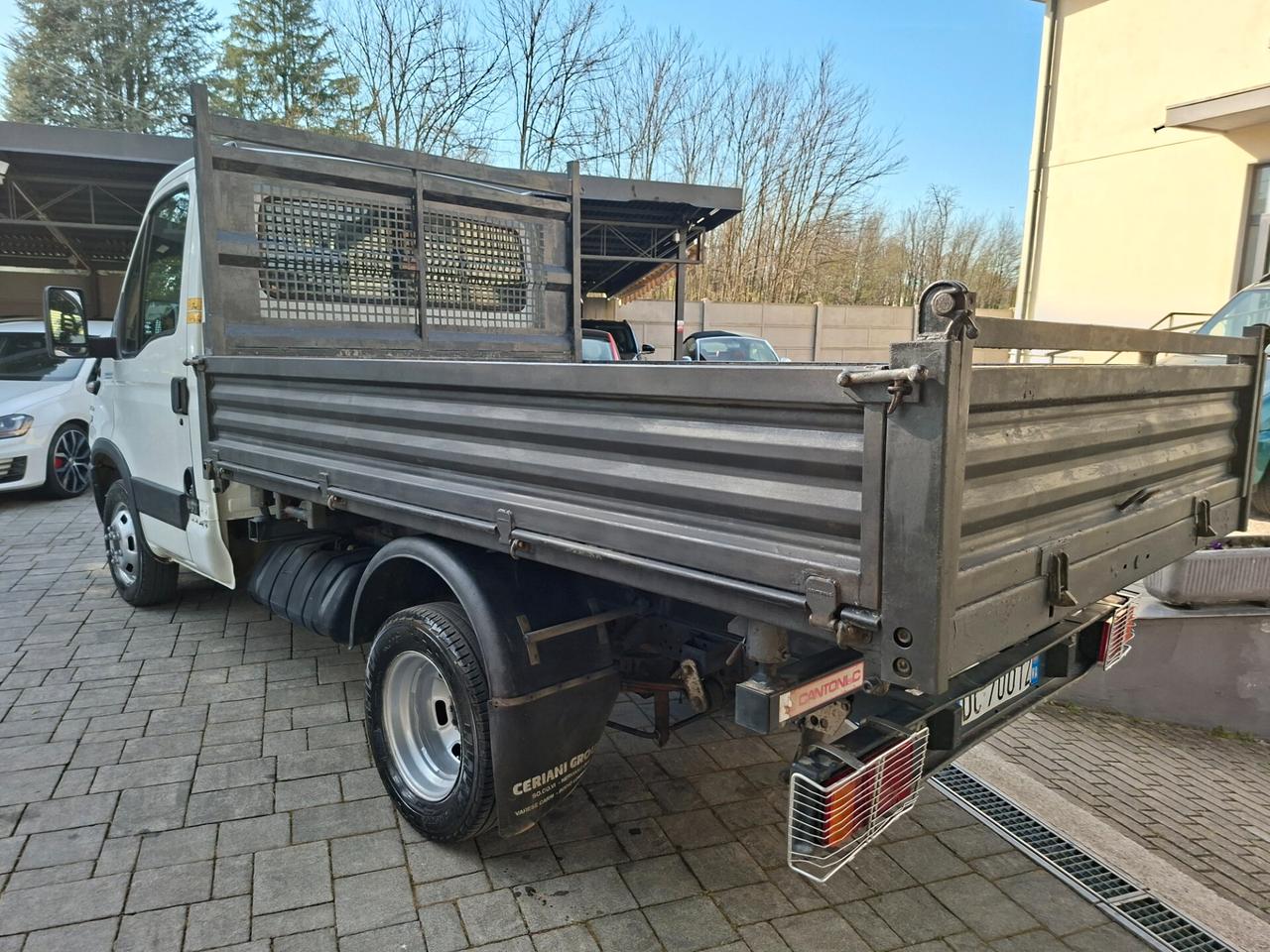 Iveco daily 35 -10 triribaltabile con aria condizionata