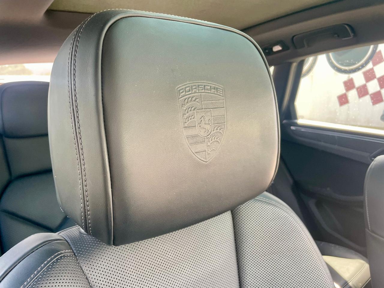 Porsche Macan 2.0 *** VEICOLO SINISTRATO VA IN MOTO ***