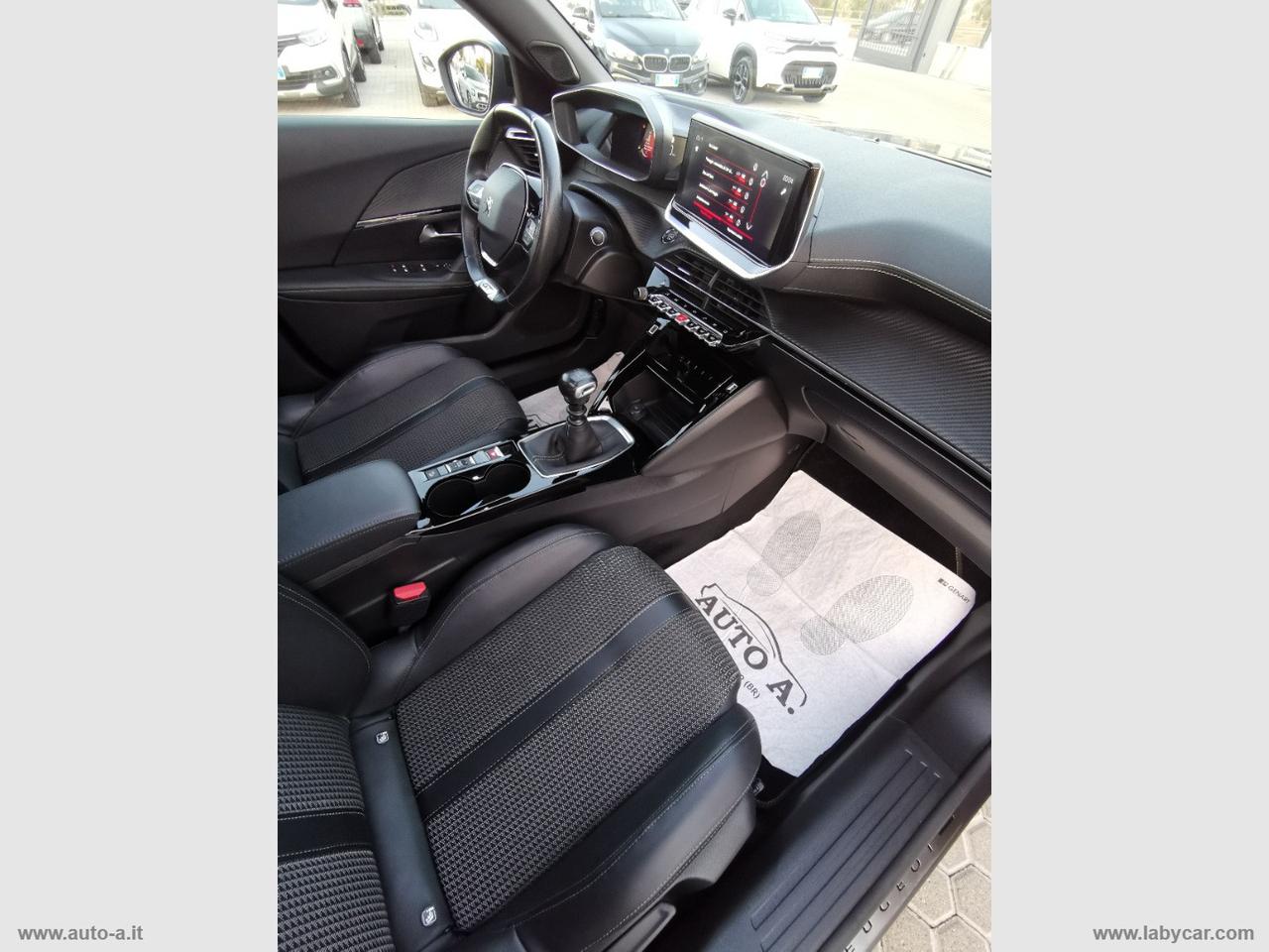 PEUGEOT 2008 BlueHDi 110 S&S GT