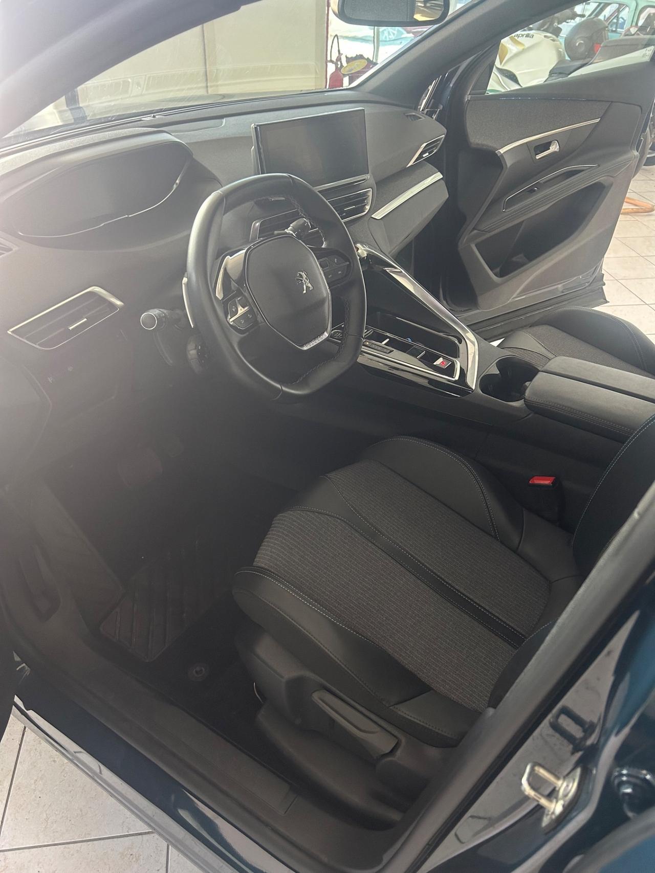 Peugeot 3008 BlueHDi 130 S&S EAT8 Allure