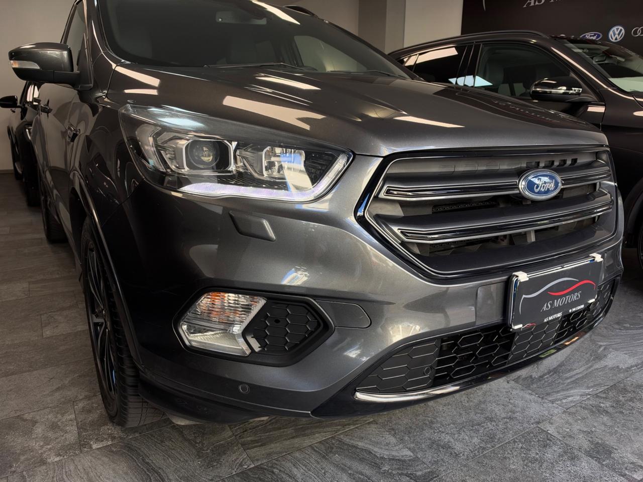 Ford Kuga 1.5 TDCI 120 CV 2WD ST-Line
