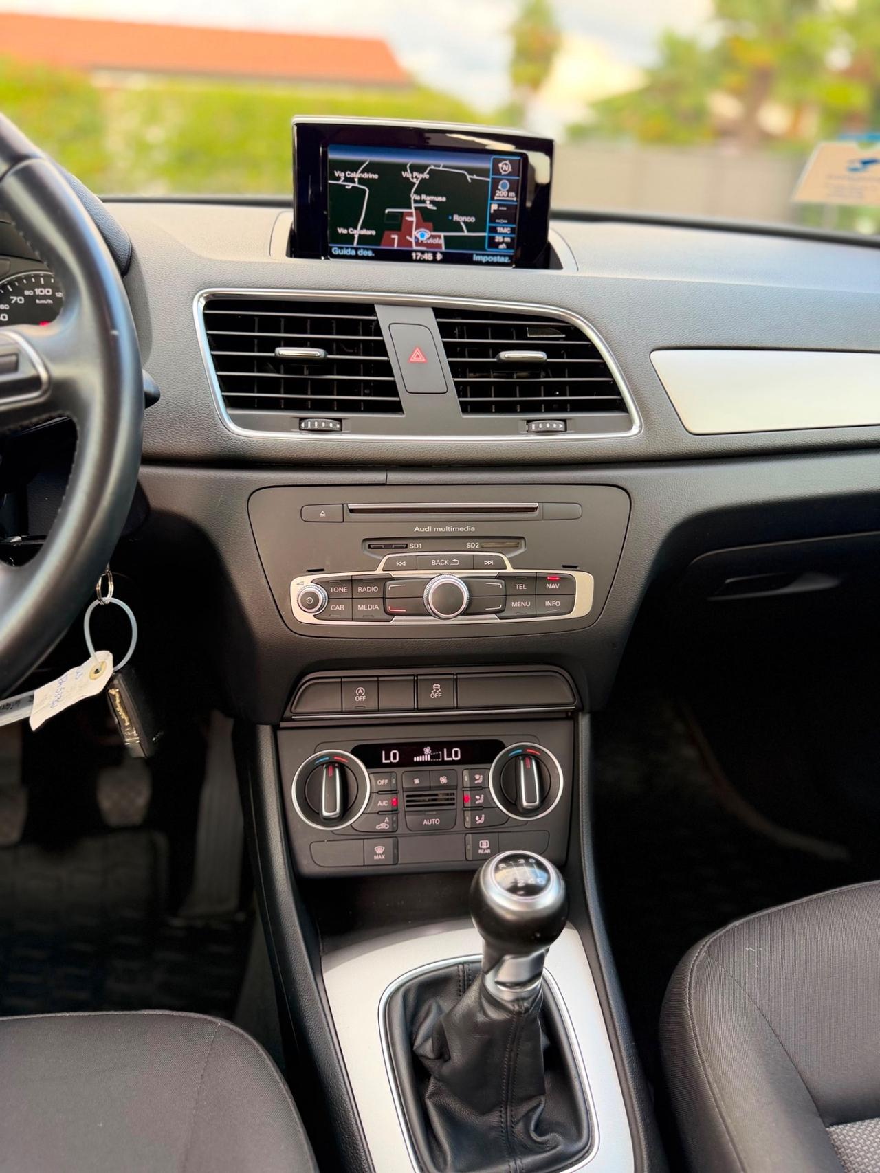 Audi Q3 2.0 TDI 120 CV Business