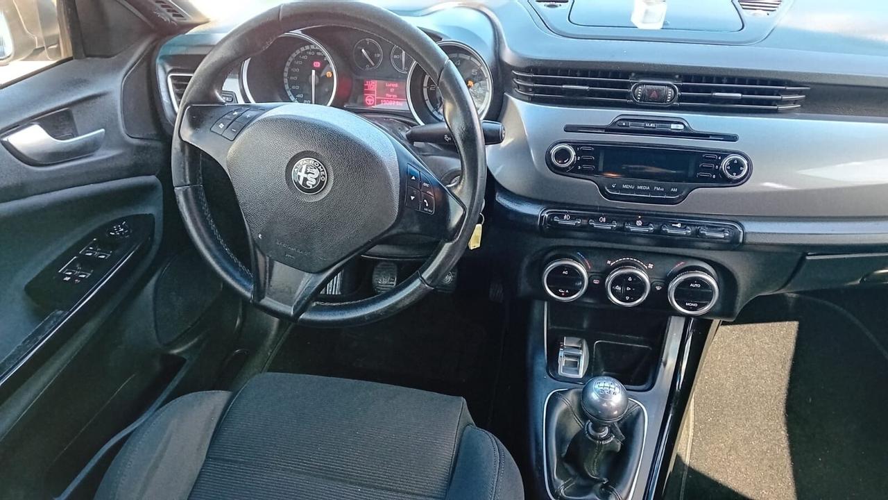 Alfa Romeo giulietta 1.6 mjt-full-2011