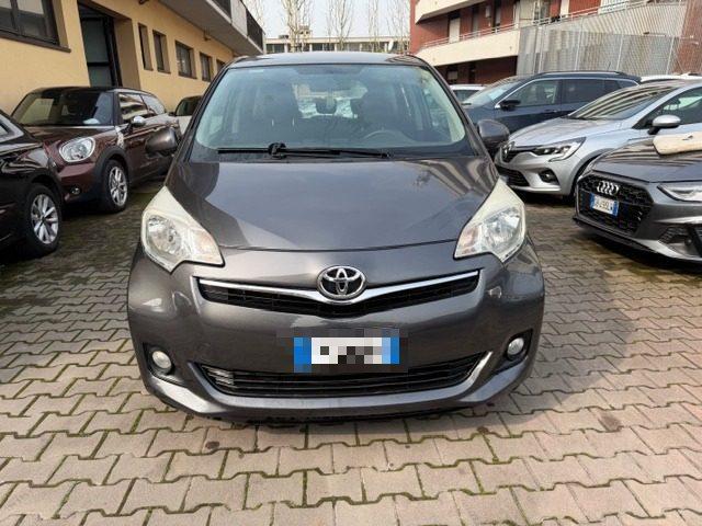 TOYOTA Verso-S 1.3 MT Active