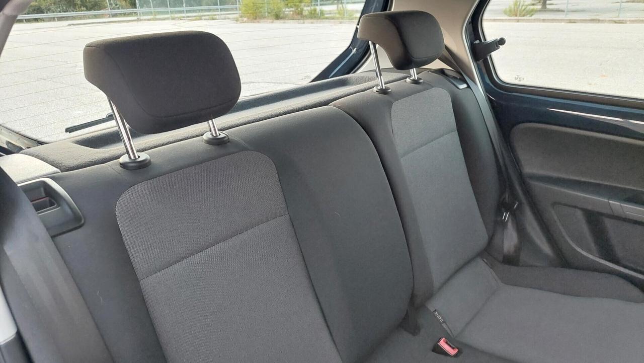 NEOPATENTATI- UNICO PROPRIETARIO-VOLKSWAGEN UP 1.0