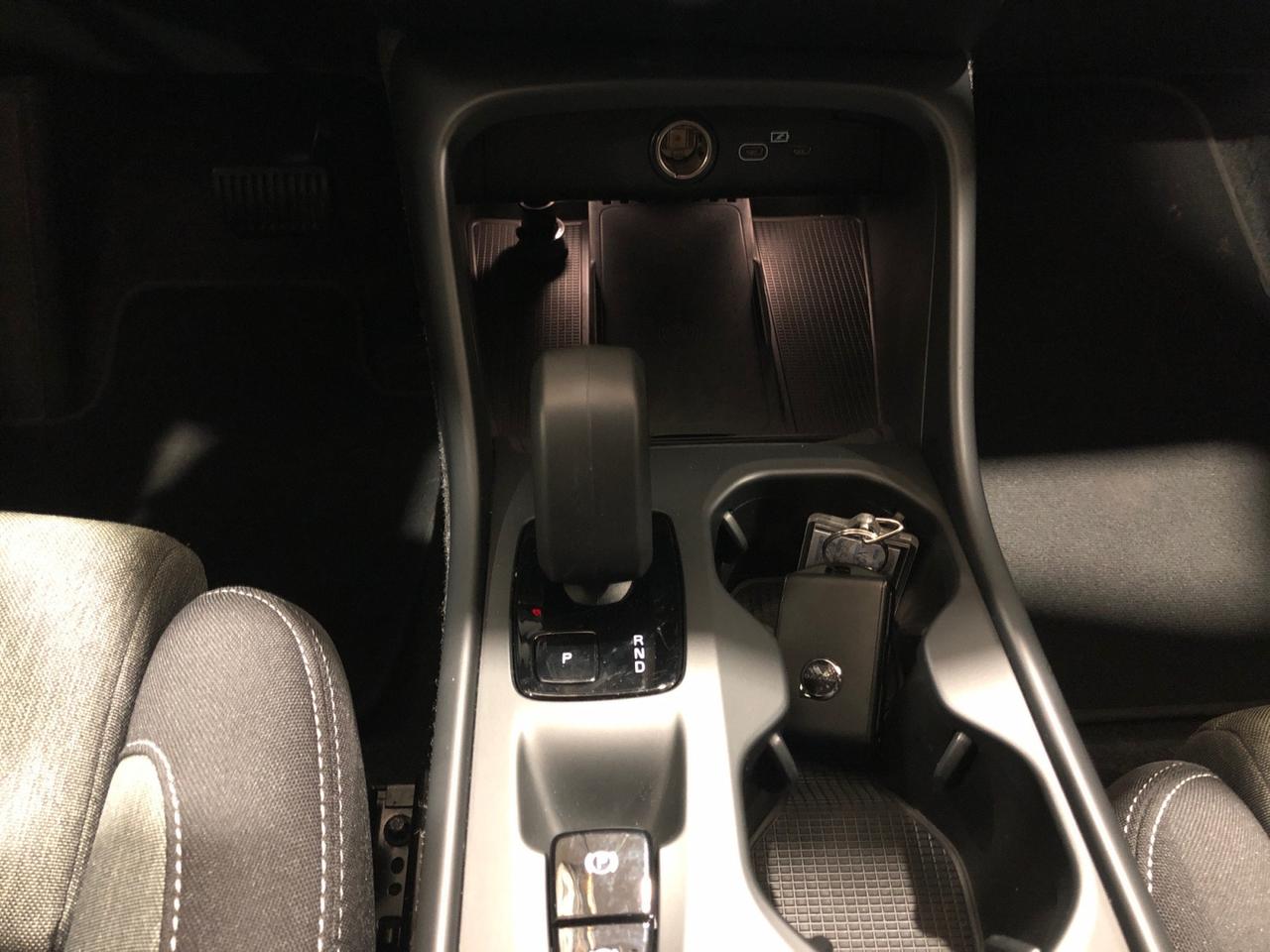 VOLVO XC40 2.0 b3 Core auto