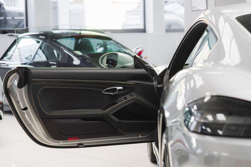 Porsche 718 718 CAYMAN GTS 4.0