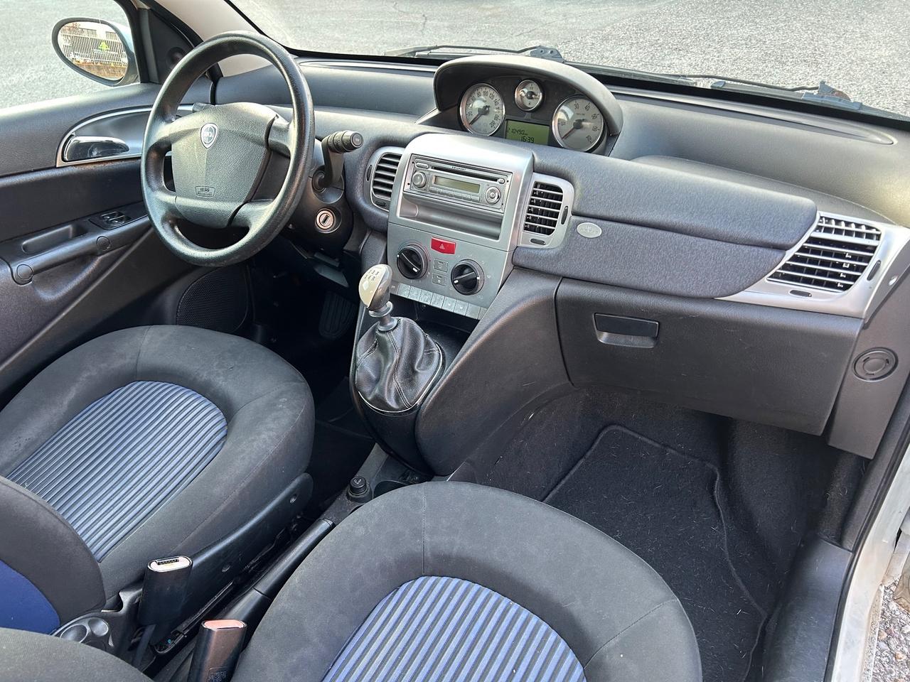 Lancia Ypsilon 1.2 Argento