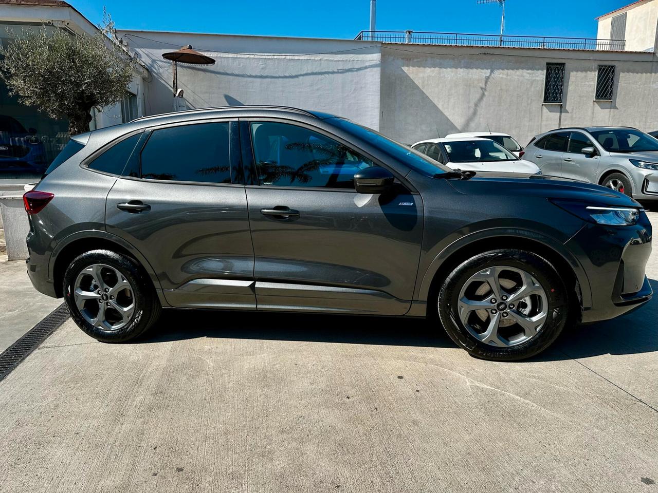 Ford Kuga 2.5 Full Hybrid 180CV 2WD ST-Line