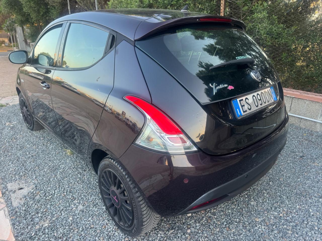Lancia Ypsilon 1.2 69 CV 5 porte S&S Platinum