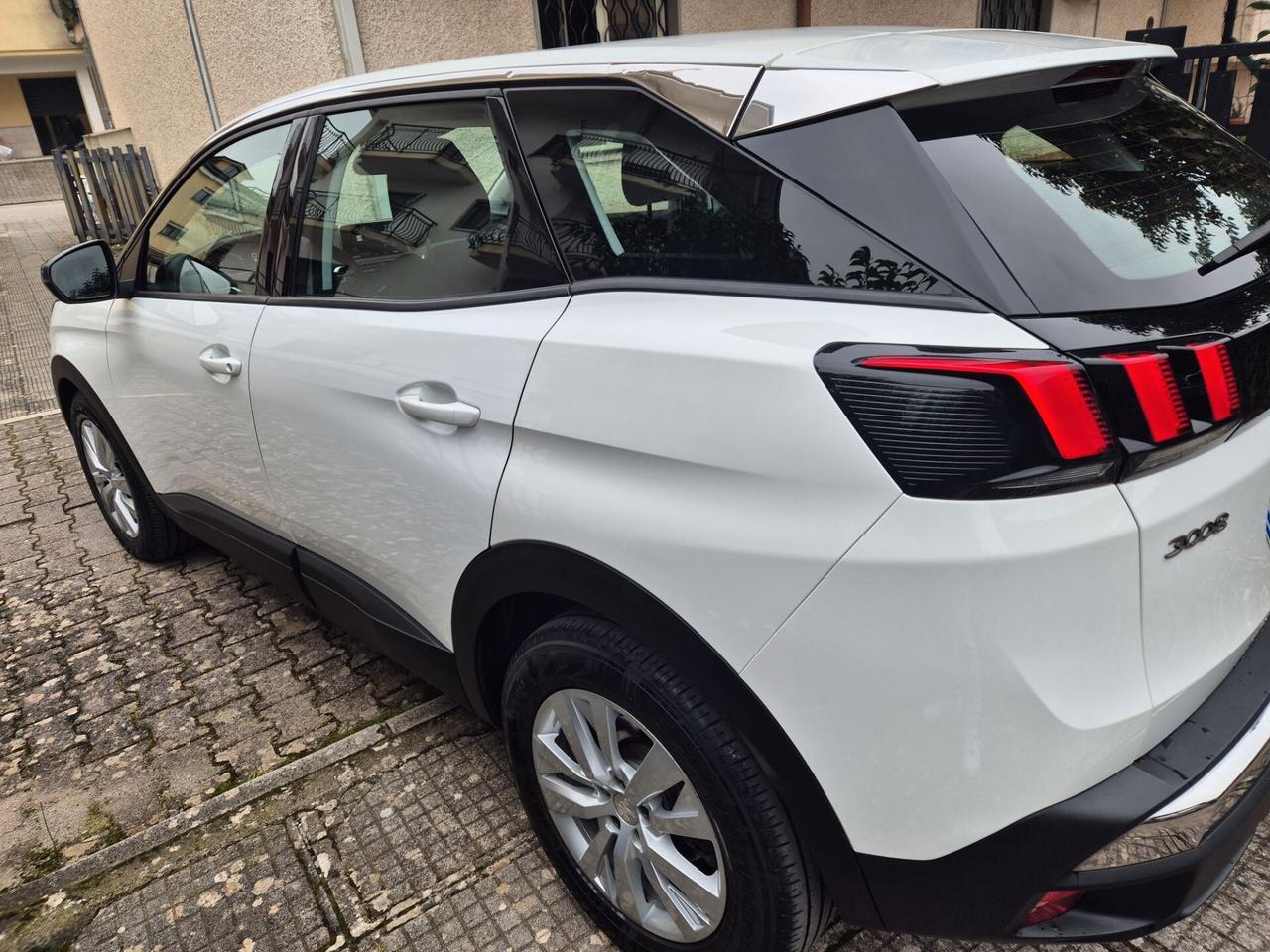 Peugeot 3008 BlueHDi 130 S&S