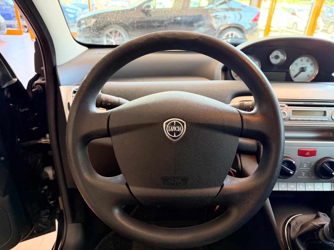 Lancia Ypsilon 1.2Benzina 60cv Neopatentati