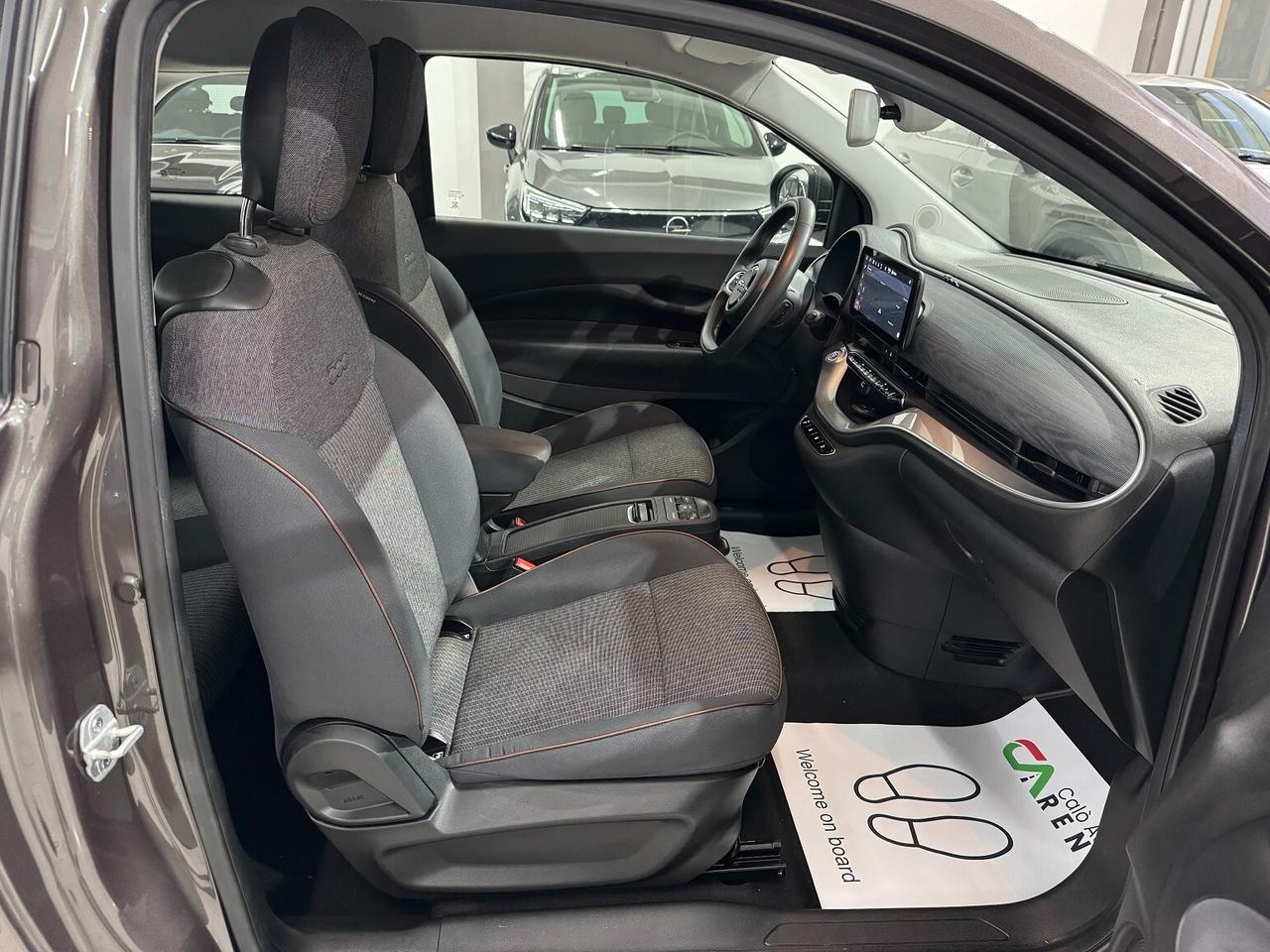 500e 42 kWh FUL LED SENSORI SUPER BELLA