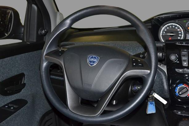 LANCIA Ypsilon 1.0 70cv Hybrid Silver