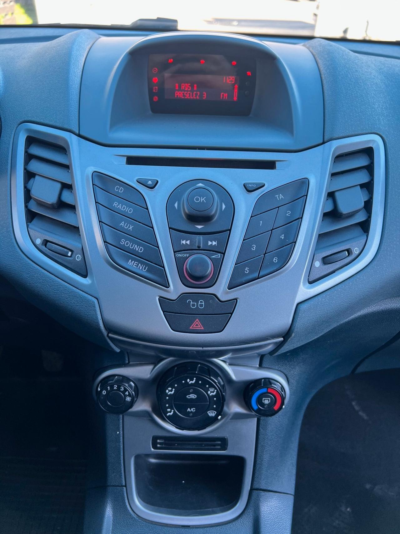 Ford Fiesta 5porte PLUS 1.4 GPL 95cv ADATTA NEOPAT. PERFETTA