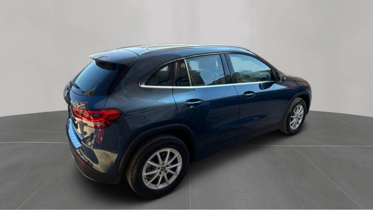 Mercedes-benz GLA 200 d Automatic Business Extra Cross