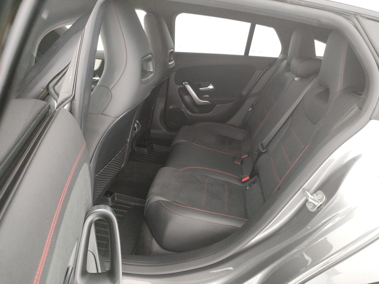 Mercedes-Benz CLA Shooting Brake 200 d Premium 4matic auto