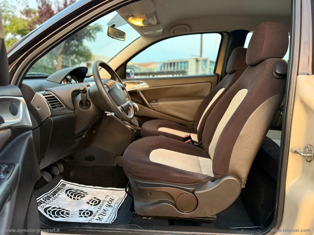 LANCIA Ypsilon 1.4 Oro