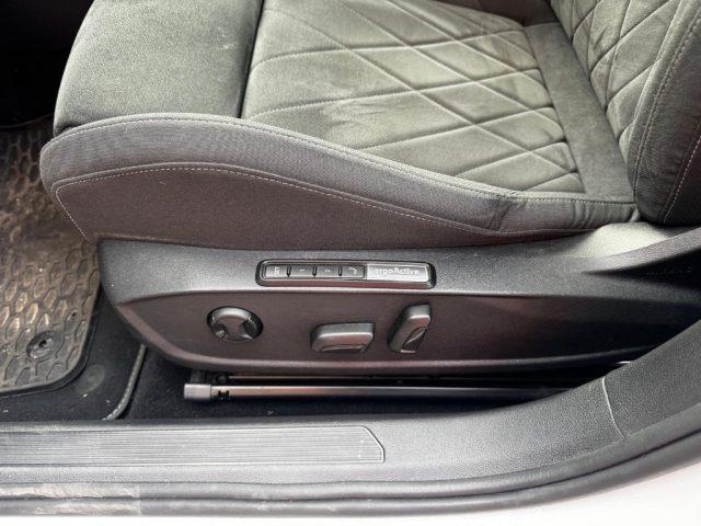 VOLKSWAGEN Golf 1.5 eTSI 150 CV EVO ACT DSG Style