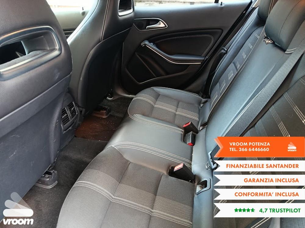 MERCEDES GLA (X156) GLA 200 d Automati...