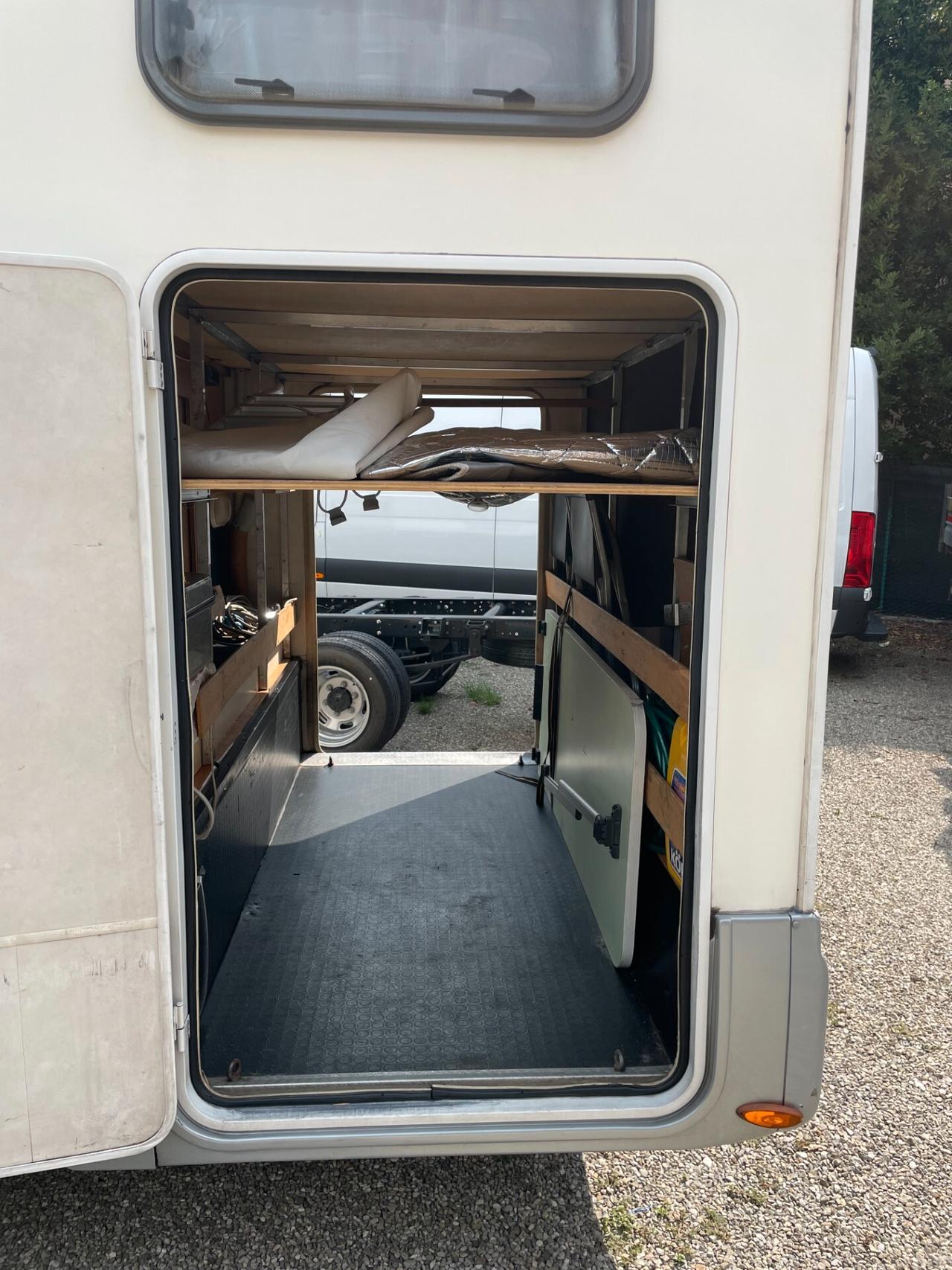 Ford Autocaravan mansardato Rimor Katamarano 5 - 6 posti letto