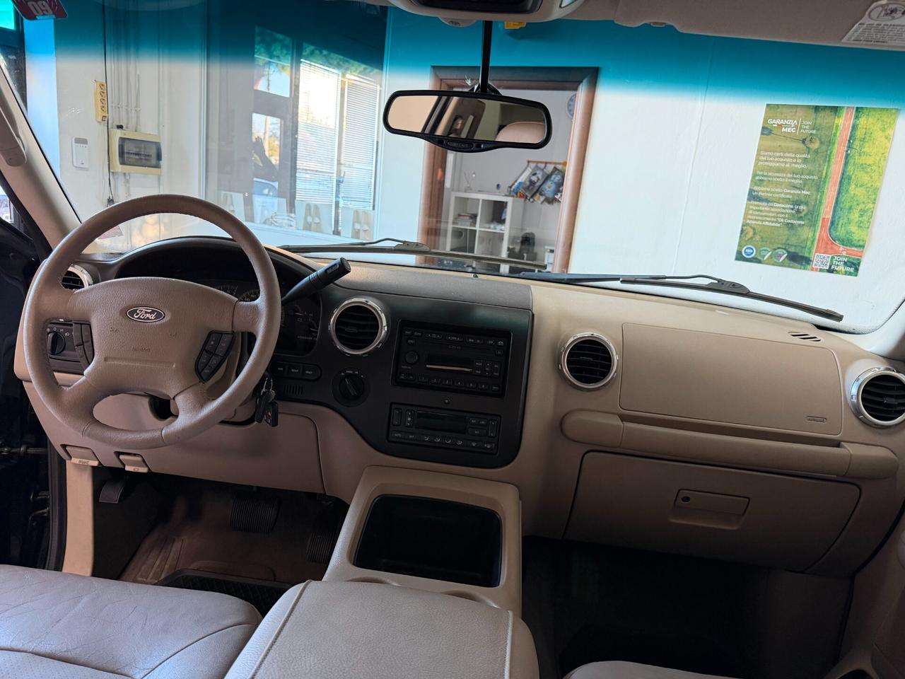 Ford Expedition 2003 5.4 BENZINA 7 POSTI
