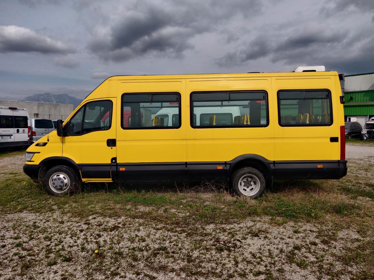 Iveco Daily SCUOLABUS 28 1 1 IRISBUS