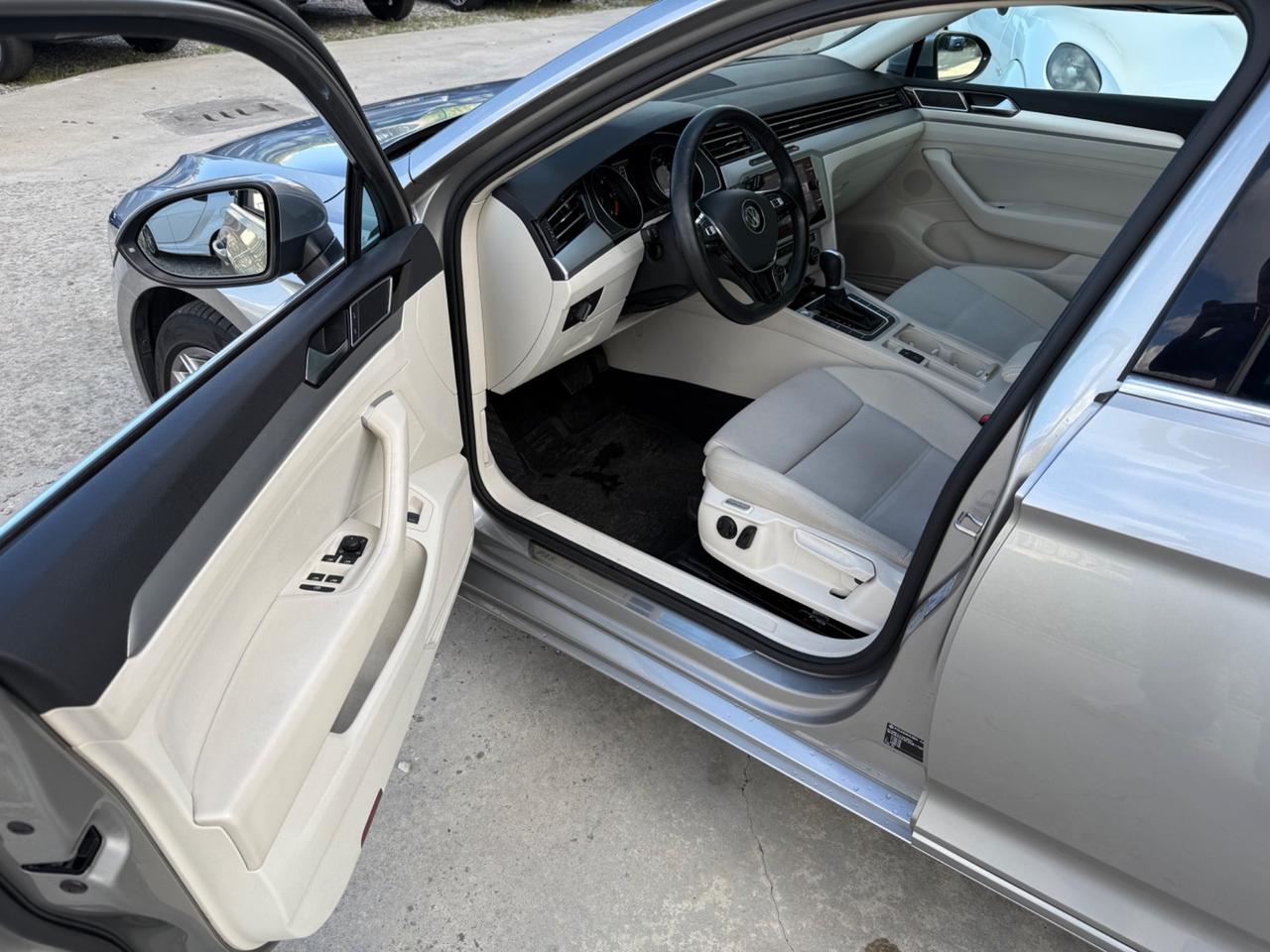 Volkswagen Passat 2.0 TDI SCR DSG Executive BMT