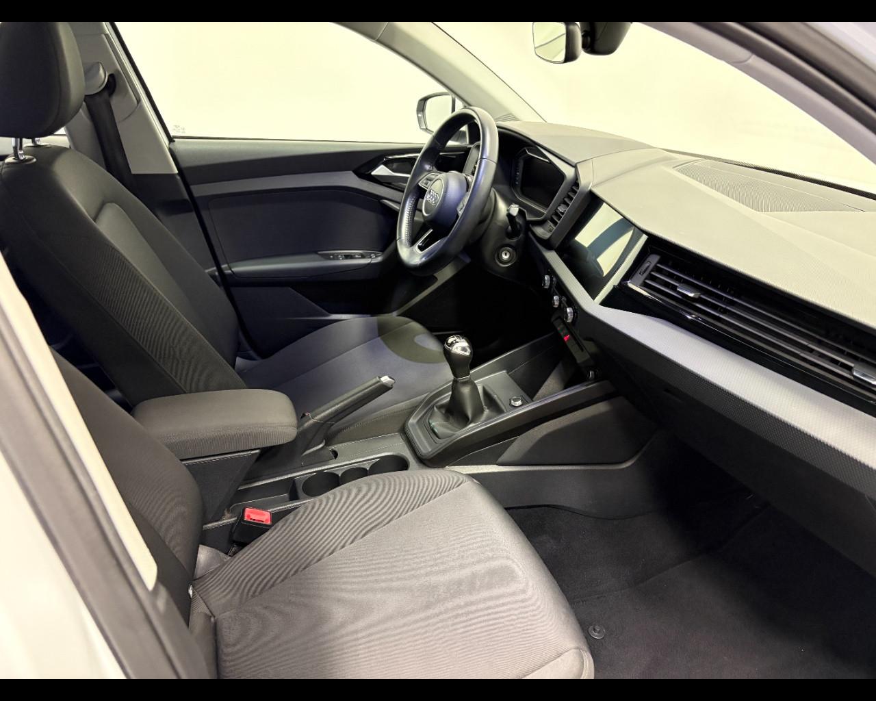 AUDI A1 SPORTBACK 30 TFSI ADVANCED