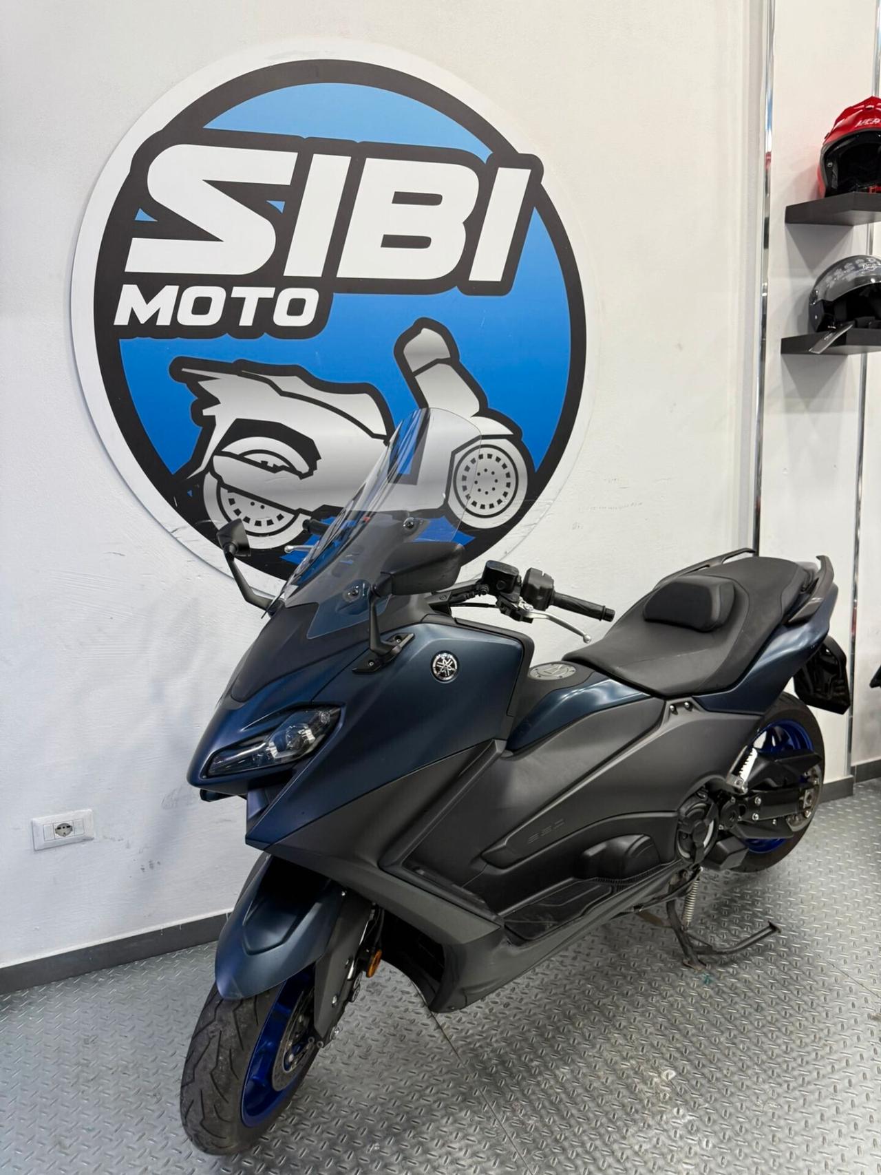 Yamaha T Max 560