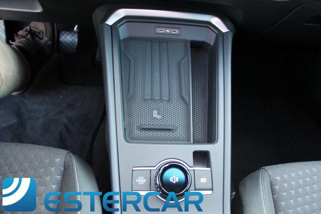 VOLKSWAGEN T-Roc 1.5 eTSI ACT DSG Life