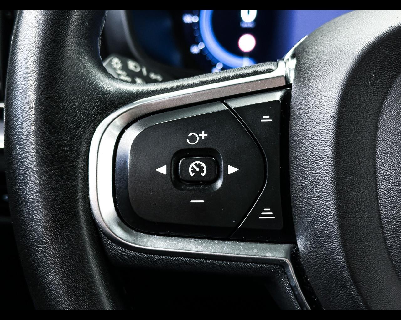 VOLVO V60 (2018-->) - V60 B4 (d) automatico Core