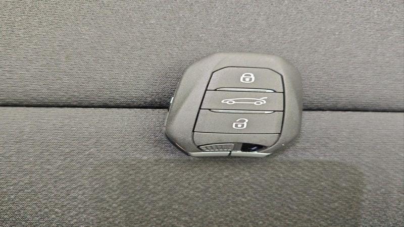 Jeep Avenger 1.2 Turbo MHEV Summit