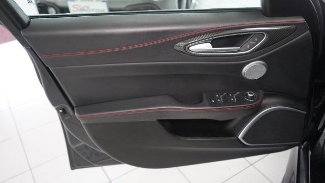 ALFA ROMEO Giulia 2.9 T V6 Quadrifoglio MANUALE TIRATURA LIMITATA