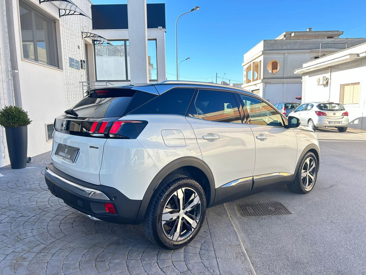 Peugeot 3008 1.5 BlueHDi EAT8 GT-LINE TETTO-2018