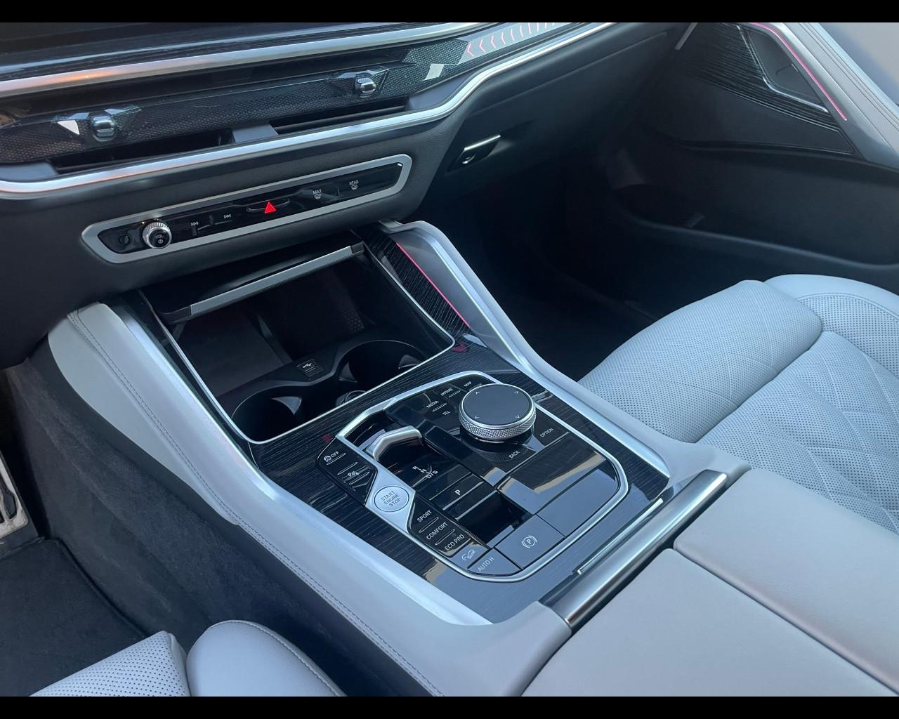 BMW X6 (G06/F96) - X6 xDrive40d 48V Msport Pro