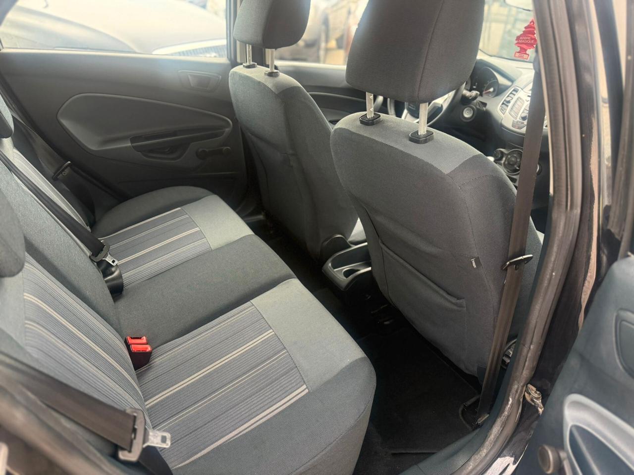 Ford Fiesta 1.4 d Titanium 2010 12 mesi di garanzia